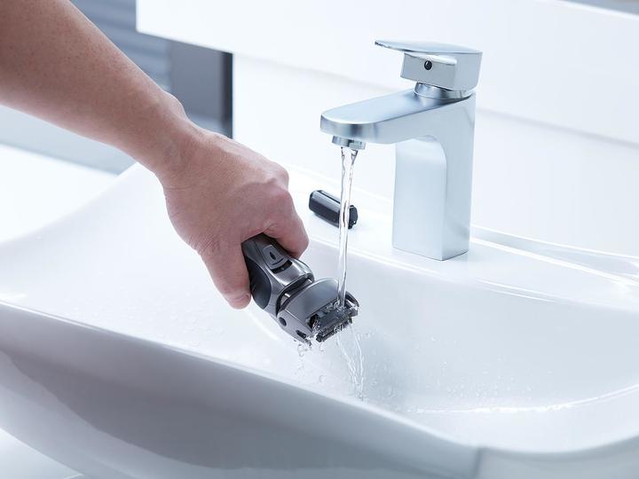 Actual product image Panasonic ES RW 33 H503