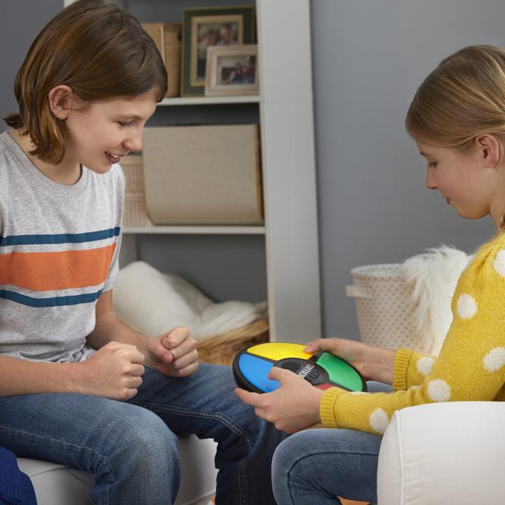 Image du produit Hasbro Gaming Jeu de famille Simon (Anglais)