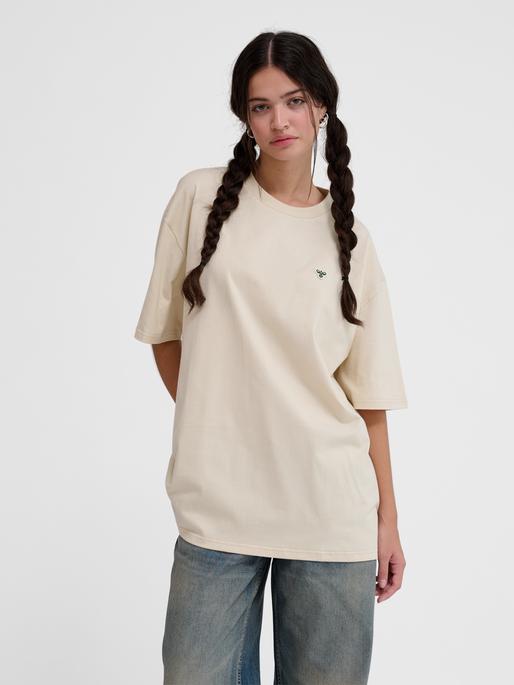 Actual product image hummel Hmlloose t-shirt bee s/s (L)