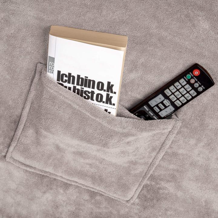 Actual product image tectake 2x cuddly blanket with sleeves (180 x 150 cm)
