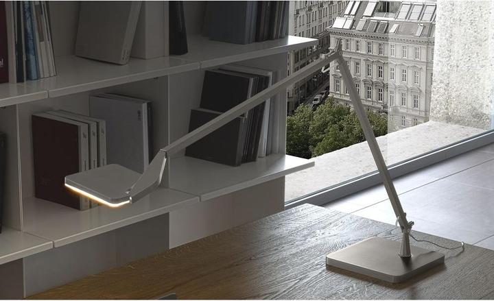 Produktbild Panzeri Design PANZERI Tischleuchte JACKIE Titan (526 lm)