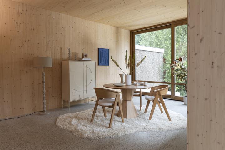 Actual product image Zuiver Lotus Table (120 x 120 x 75 cm)