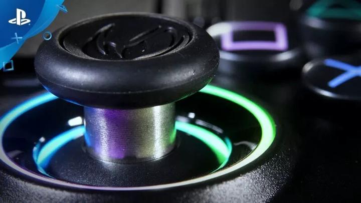 Produktbild Nacon Gaming Revolution Pro Gaming 3 (PS4)