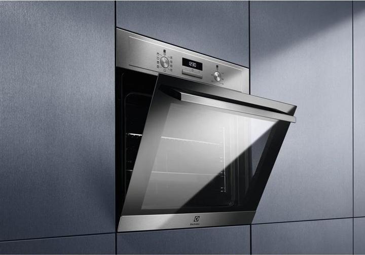 Actual product image Electrolux EOF3H40BX