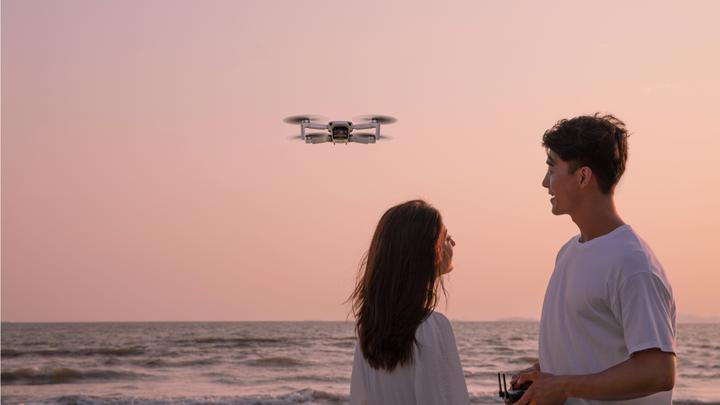 Actual product image DJI Mini SE Fly More Combo (30 min, 249 g, 12 Mpx)