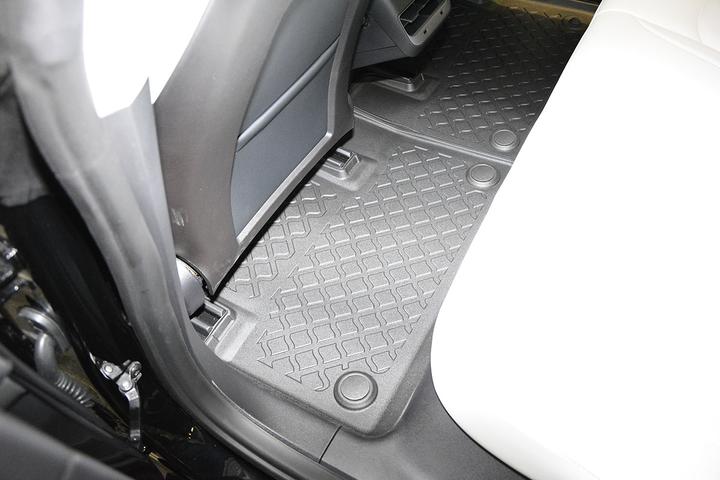 Actual product image Aristar All-weather floor mats for Tesla Model 3 from 07.2017 (1 set of 4 floor mats)