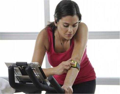 Produktbild Scosche RHYTHM Armband Pulse Monitor für iOS & Android