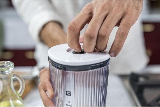 Produktbild Zwilling Enfinigy Stabmixer inkl. Becher u Vakuumdeckel silber