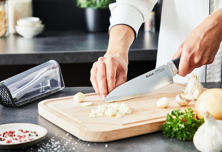 Produktbild Tefal Ever Sharp Kochmesser mit Messerschärfer-Etui (16.50 cm)