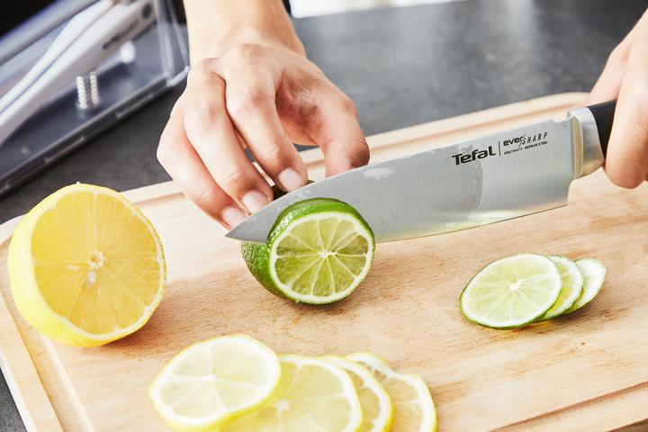 Produktbild Tefal Ever Sharp Kochmesser mit Messerschärfer-Etui (16.50 cm)