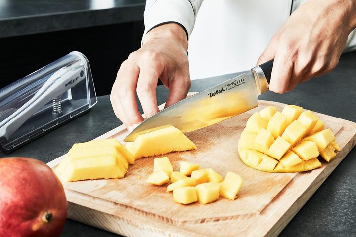 Produktbild Tefal Ever Sharp Kochmesser mit Messerschärfer-Etui (16.50 cm)