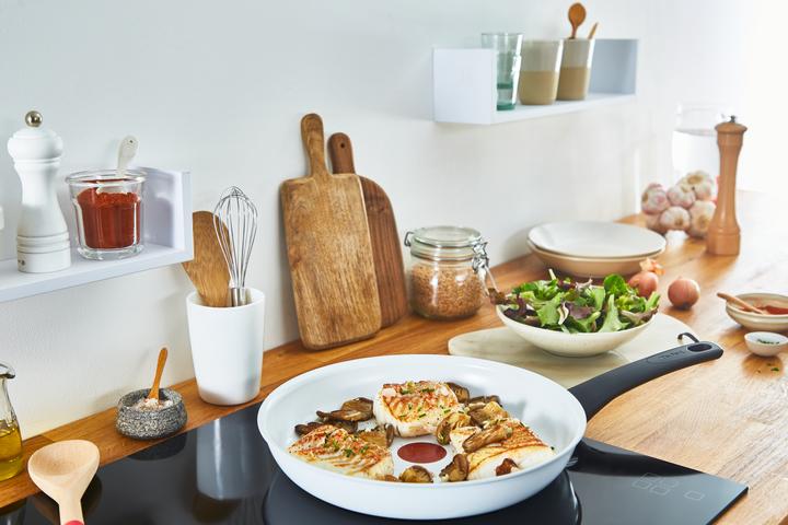 Produktbild Tefal Ceramic Control (28 cm, Bratpfanne, Keramik)
