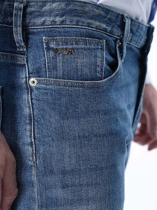 Actual product image Emporio Armani Slim Fit (W30/L32)