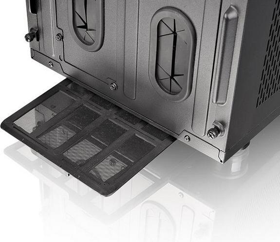 Actual product image Thermaltake Core X71 Tempered Glass Edition (mATX, Mini-ITX, ATX)