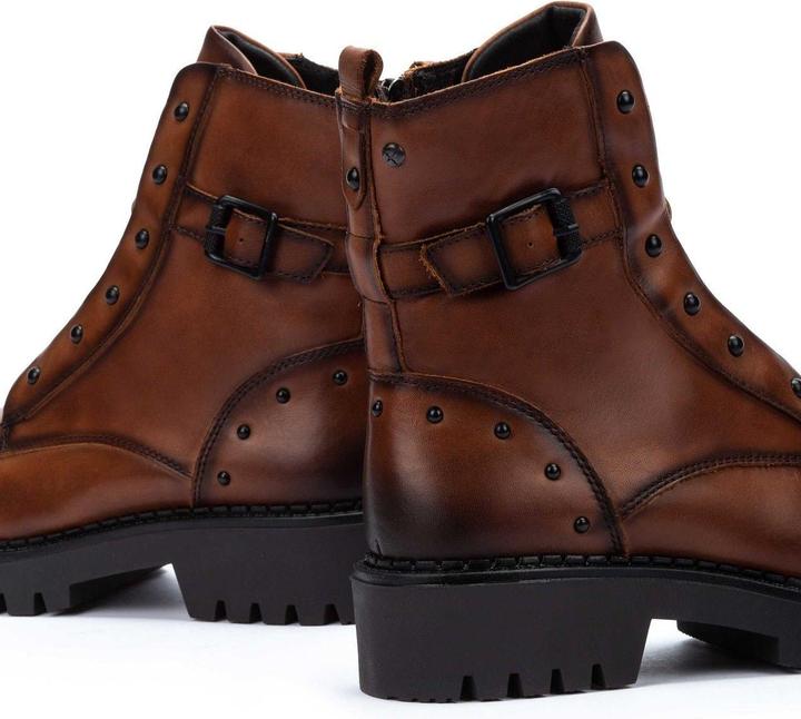Actual product image Pikolinos Aviles (35)