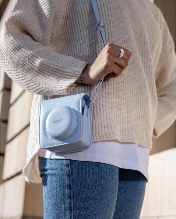 Actual product image Fujifilm instax Mini 12 (Camera case, 1.84 l)