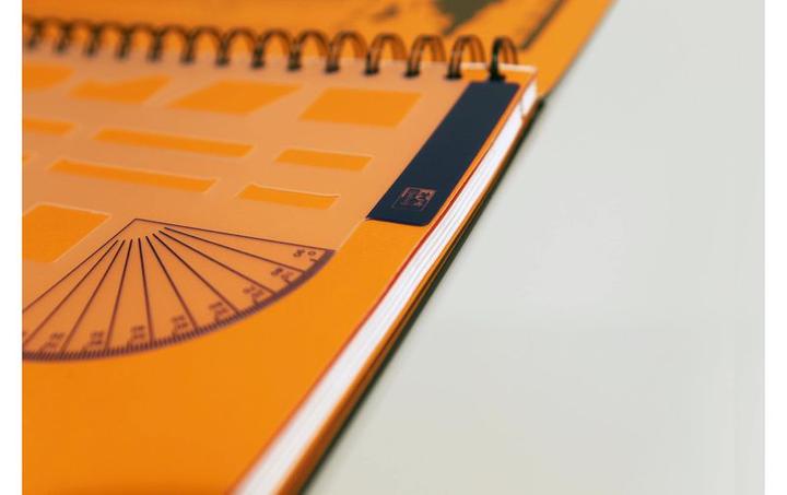Actual product image Oxford International Managerbook (A4+, Plain, Hardcover)