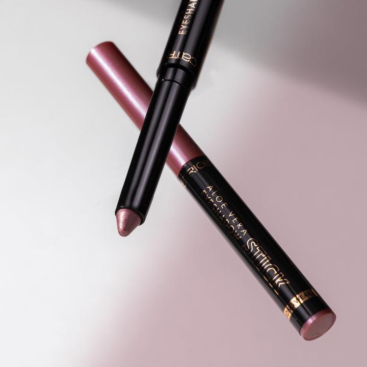 Actual product image Catrice Aloe Vera Eyeshadow Stick (050 Ballet Pink)