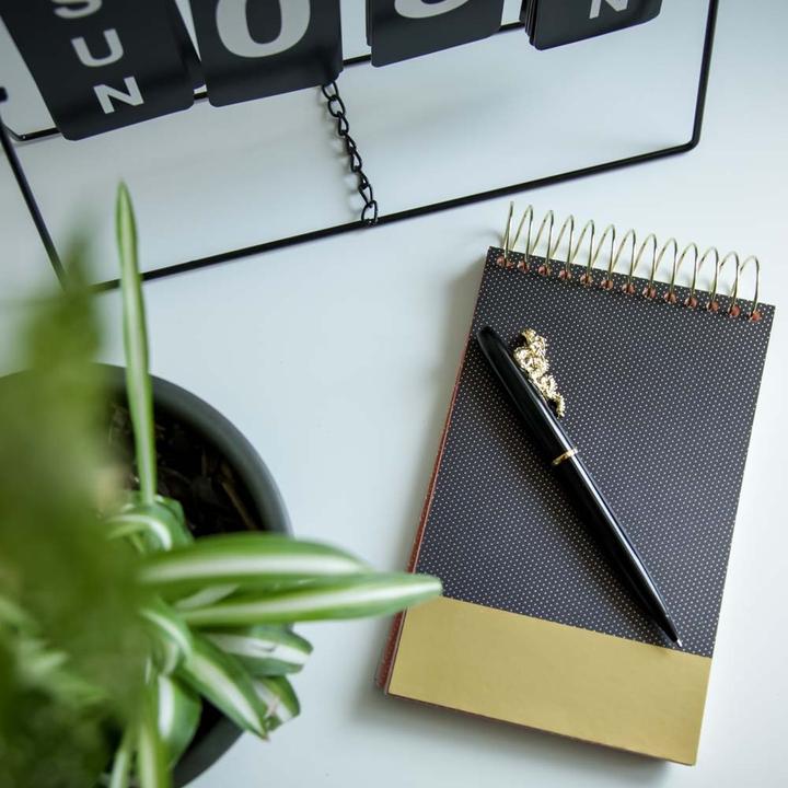 Actual product image Artebene Sticky notes notepad with dots in black/gold (Checked, Soft cover)