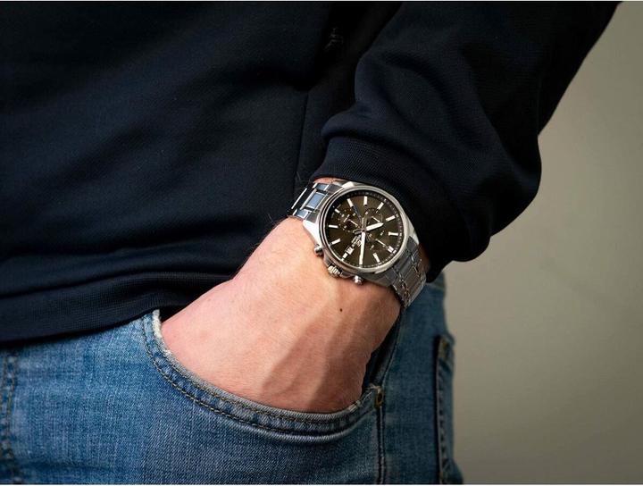 Actual product image Casio Edifice - EFV-610D-5CVUEF (Chronograph, 44 mm)