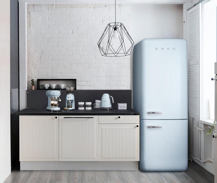 Actual product image Smeg Retro Style FAB32RPB5 (331 l)