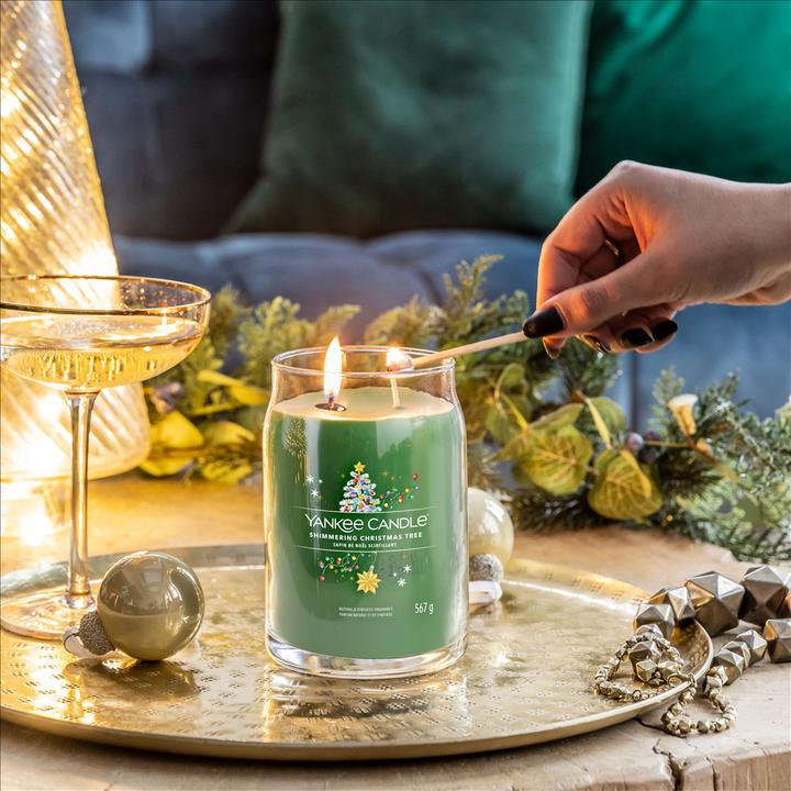 Actual product image Yankee Candle Shimmering Christmas Tree (567 g)