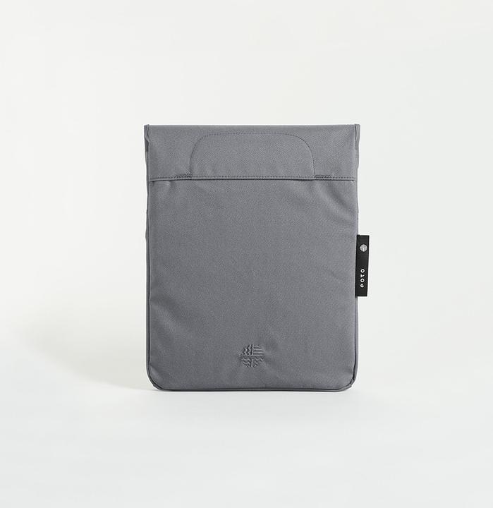 Actual product image Eoto ROAM:OFFICE M tablet and laptop bag, up to 12", sustainable (12")