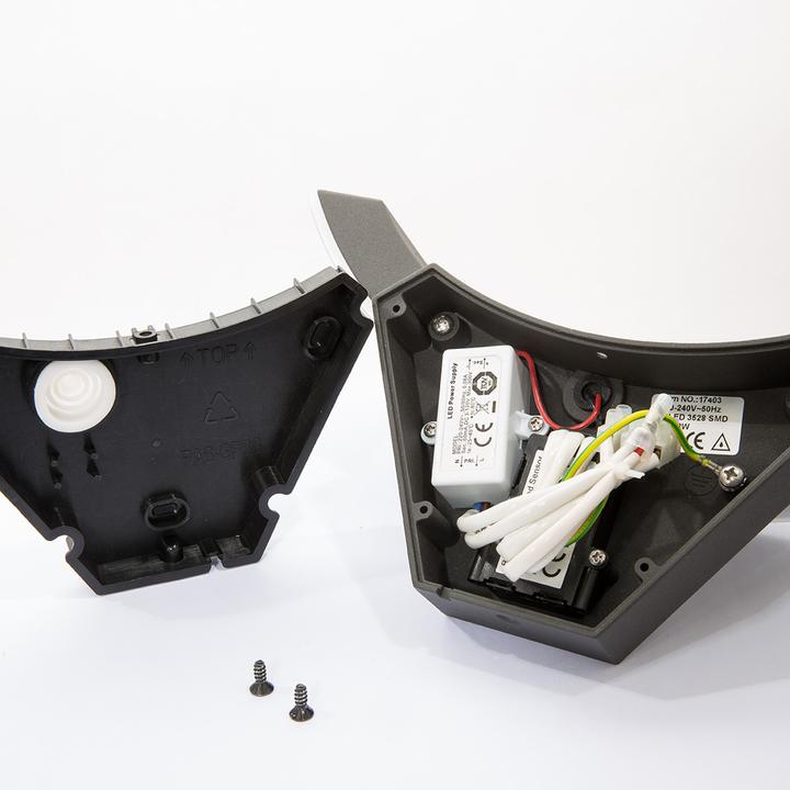 Actual product image Lucande Half (550 lm, IP54)