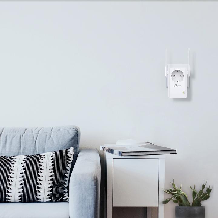 Produktbild TP-Link TL-WA860RE - 300 Mbit/s-WLAN-Repeater mit integrierter Steckdose (54300 Mbit/s)