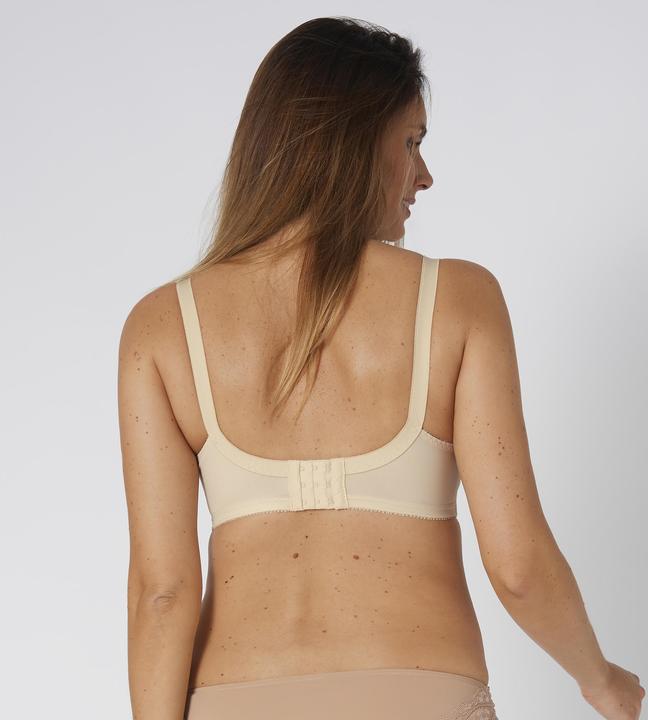 Image du produit Triumph Claudette 104 N X (Une unité par pack, 90 C)