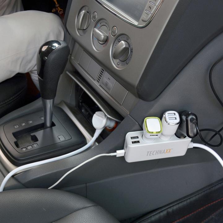 Actual product image Technaxx Car charger 4USB connections and 3-way distributor