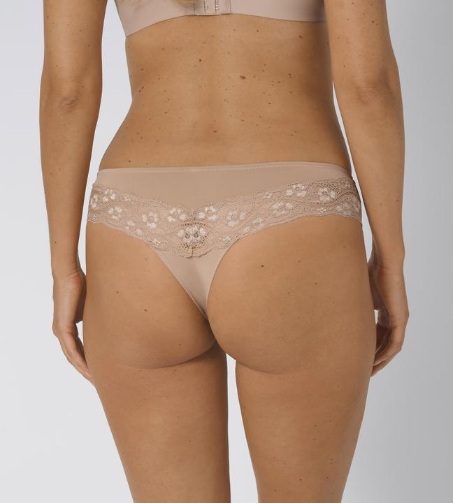 Immagine prodotto Triumph Lovely Micro Brazilian String (XL, Confezione singola)