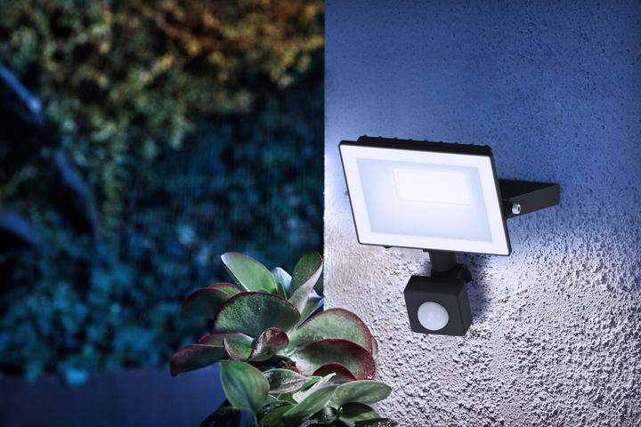 Produktbild Philips Outdoor Flutlicht Lois (1900 lm, IP65)