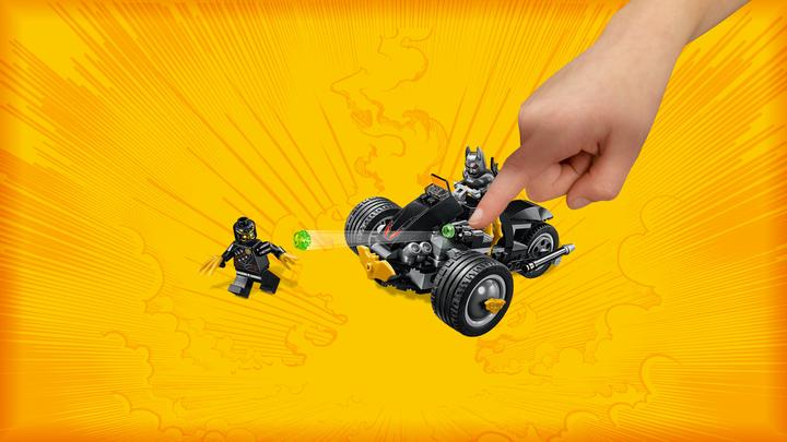 Actual product image LEGO Batman Attack of the Talons (76110, LEGO DC)