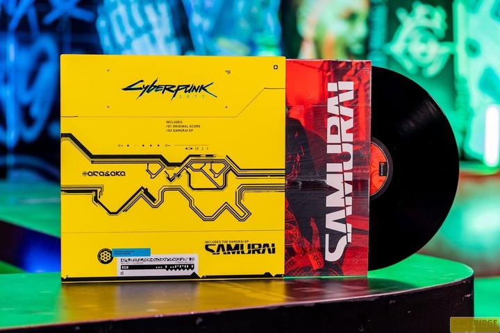 Image du produit DEVplus Cyberpunk 2077 Original Vinyl Soundtrack Score and Samurai Vinyl 3LP