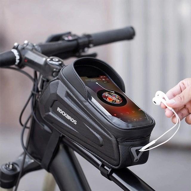 Actual product image Rockbros B68-1 armoured bicycle bag for phone 1.5l - black (1.70 l, Luggage carrier bag)