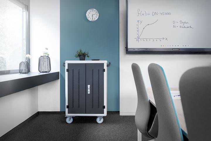 Produktbild Digitus Mobiler Ladeschrank (12 HE, 19 Zoll Rack)