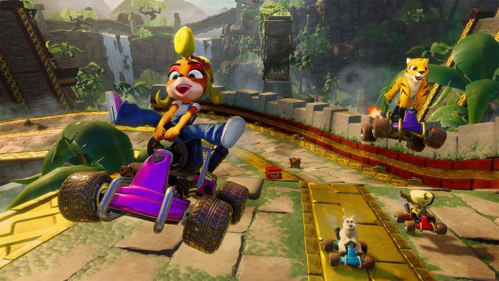 Image du produit Activision CTR Crash Team Racing : Nitro Fueled (Switch, DE)