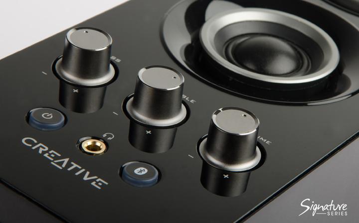 Actual product image Creative T30 Wireless (Electrical connection)