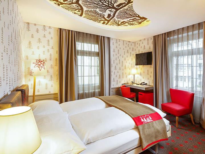 Actual product image Smartbox 2 days to discover the treasures of Zurich in a 3* hotel with sauna and fitness room (2 pers.)