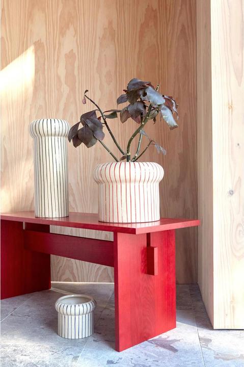 Actual product image Oyoy Vase Aki small 13 cm, Old White/Dark Green (1 x, 16 x 18 x 19 cm, 5.47 l)