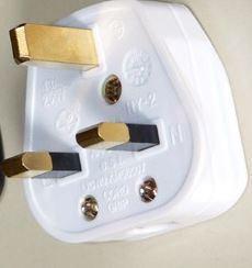 Actual product image MicroConnect power plug UK 13A