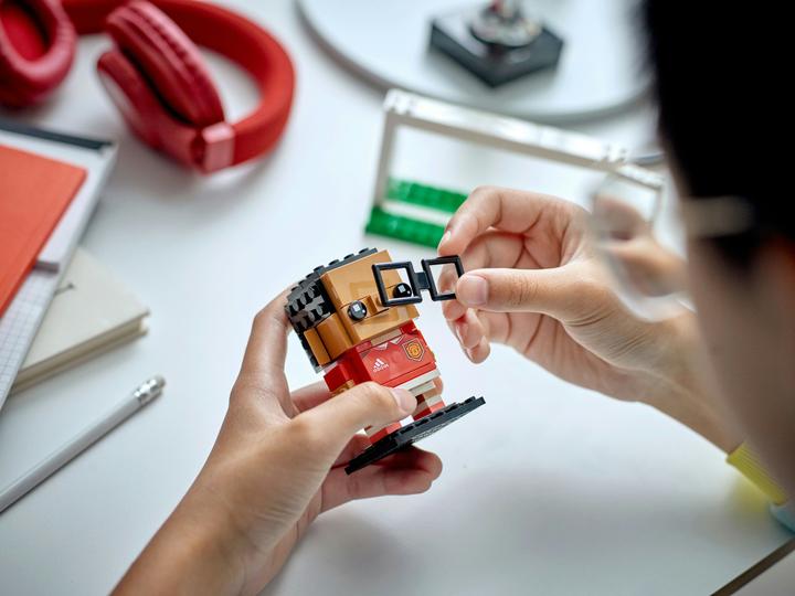 Actual product image LEGO 40541 BrickHeadz Manchester United - Go Brick Me (40541, LEGO Brickheadz)