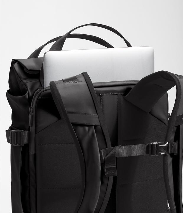 Actual product image North Face Commuter (32 l)