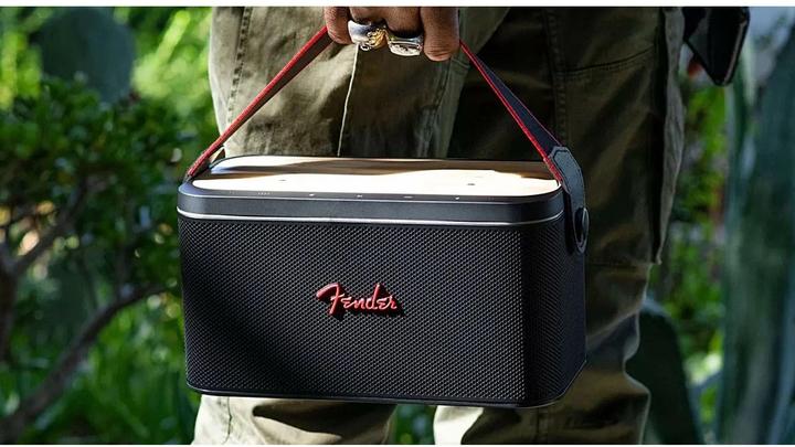 Produktbild Fender RIFF 60W Bluetooth Lautsprecher (30 h, Akkubetrieb)