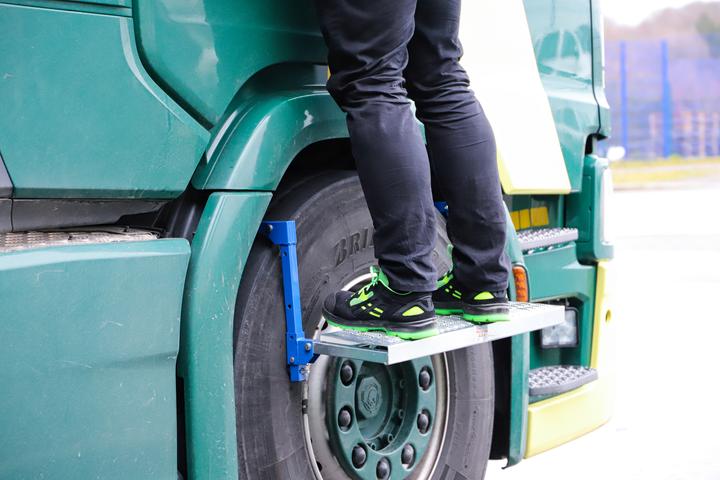 Produktbild BGS Reifen-Klapptritt | einstellbar | für LKW