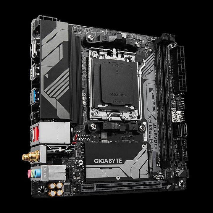 Actual product image Gigabyte A620I AX (AM5, AMD A620, Mini-ITX)