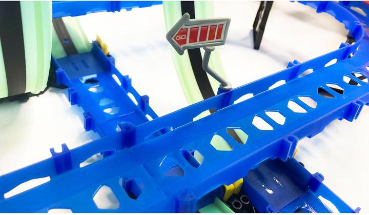 Image du produit Amewi Magic Traxx Glow racetrack 113 pièces avec 2 voitures