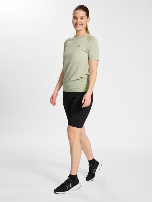 Actual product image Newline Nwlriverside Seamless T-Shirt S/S Woman (M)