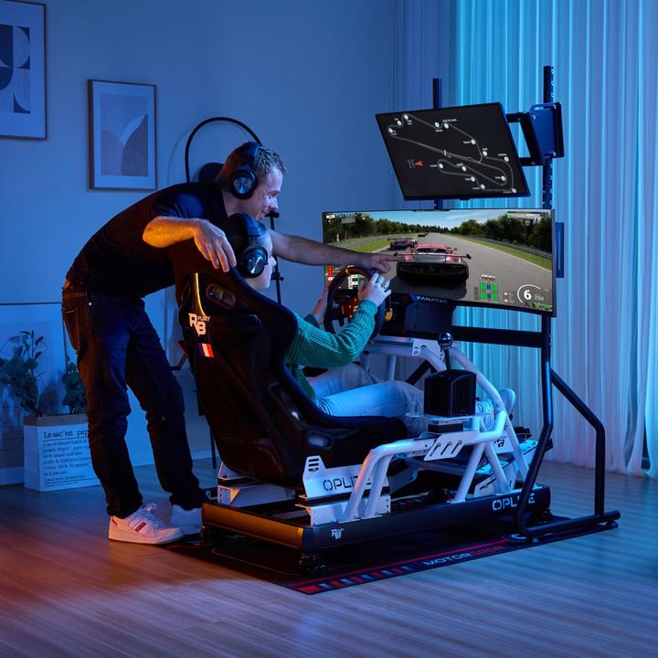 Actual product image Oplite Cockpit R8 Fury